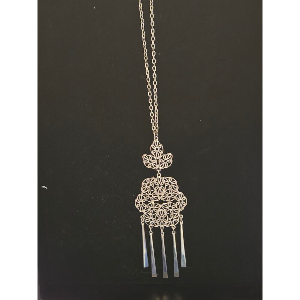 Vintage Silver Toned Flowers Pendant Chain Necklace With Five Dangle Bars Tassel